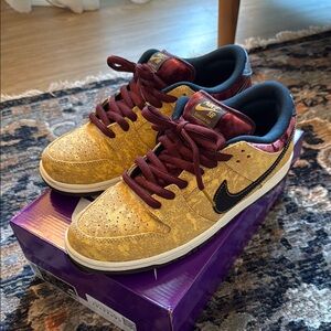 Nike SB Dunk Low City of Cinema